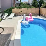 1 Bedroom Amazing Apartment In Sibenik Apartment *