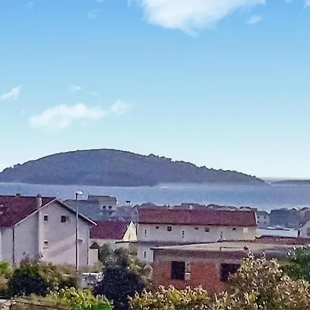 شقة 1 Bedroom Amazing Apartment In Sibenik