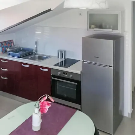 شقة 1 Bedroom Amazing Apartment In Sibenik