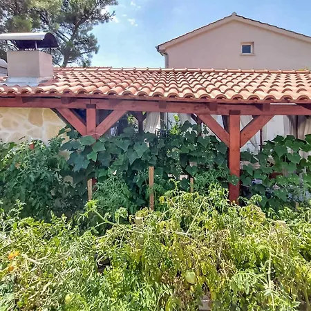 Апартаменты 1 Bedroom Amazing Apartment In Sibenik *