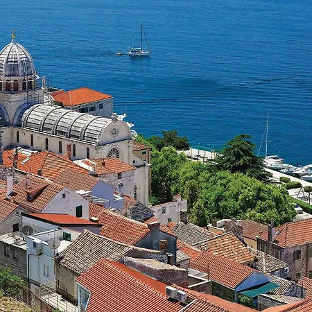 1 Bedroom Amazing Apartment In Sibenik Appartement *