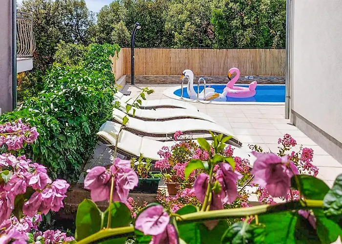 1 Bedroom Amazing Apartment In Sibenik