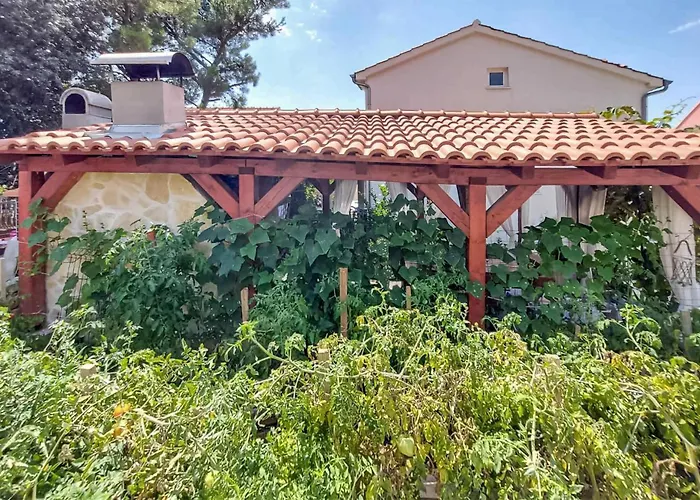 Apartament 1 Bedroom Amazing Apartment In Sibenik *