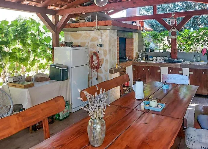 1 Bedroom Amazing Apartment In Sibenik Appartement *